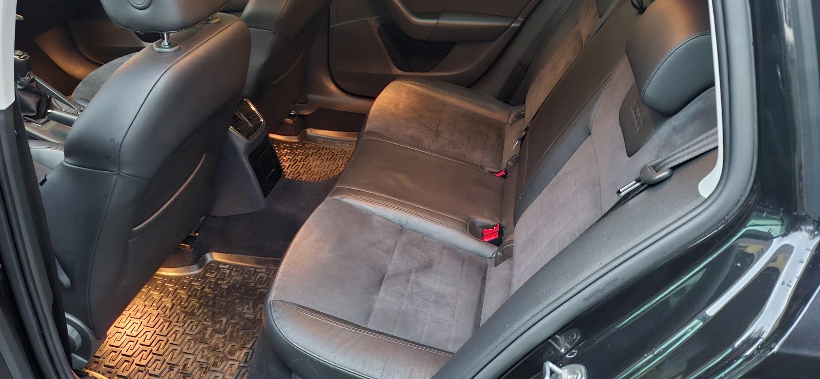 Skoda Octavia SCOUT 2.0 tdi 150к.с. - изображение 10