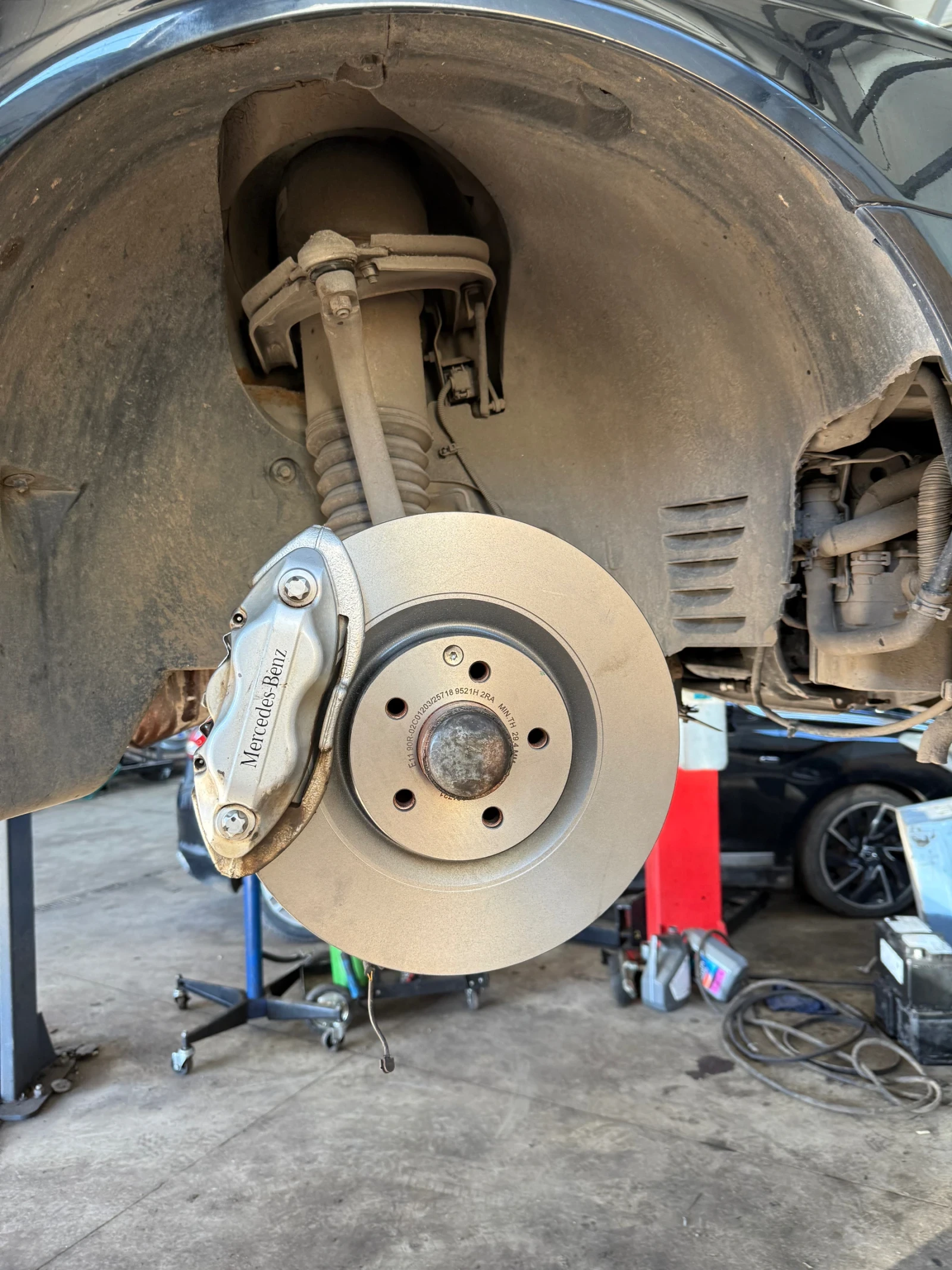 Mercedes-Benz E 500 Avantgarde | 388 к.с. | Моля прочетете!!!, снимка 13 - Автомобили и джипове - 54191573