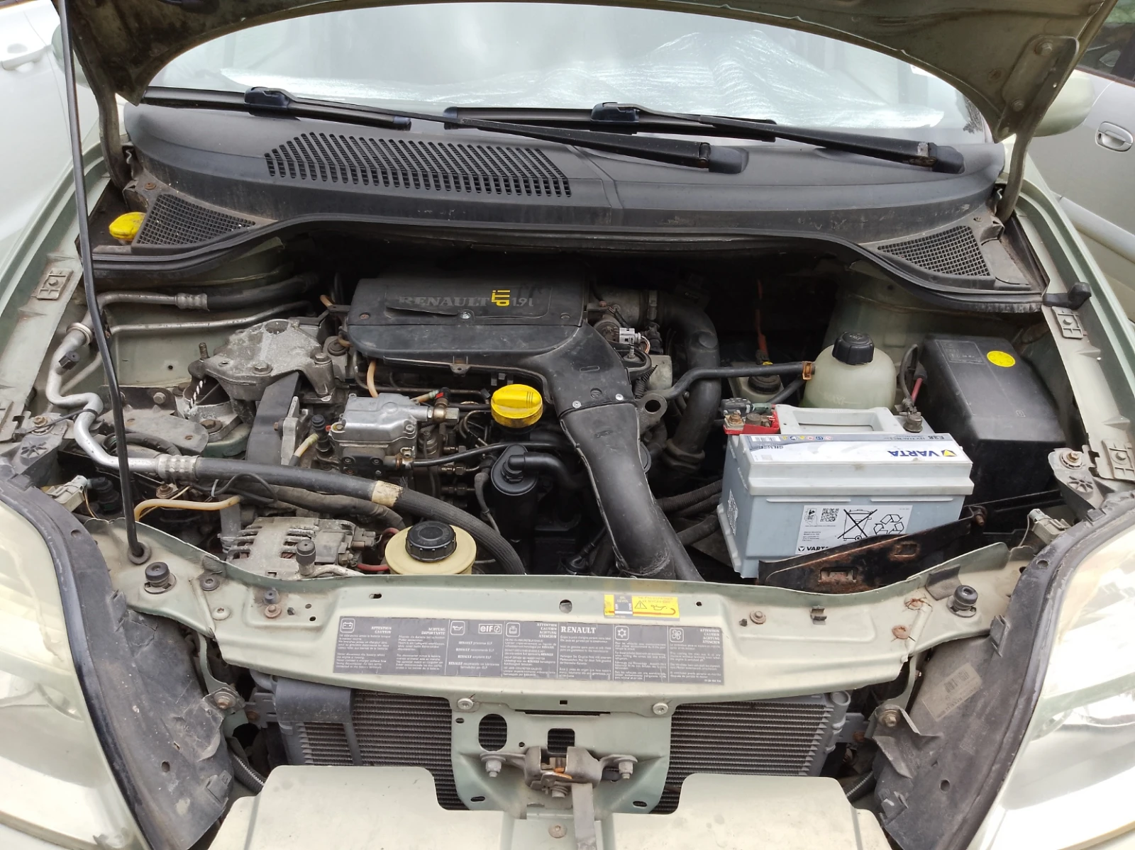 Renault Megane Scenic , снимка 3 - Автомобили и джипове - 54455443