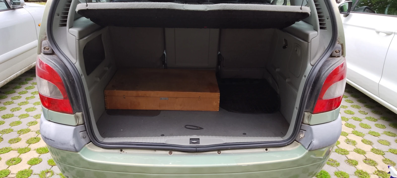 Renault Megane Scenic , снимка 5 - Автомобили и джипове - 54455443