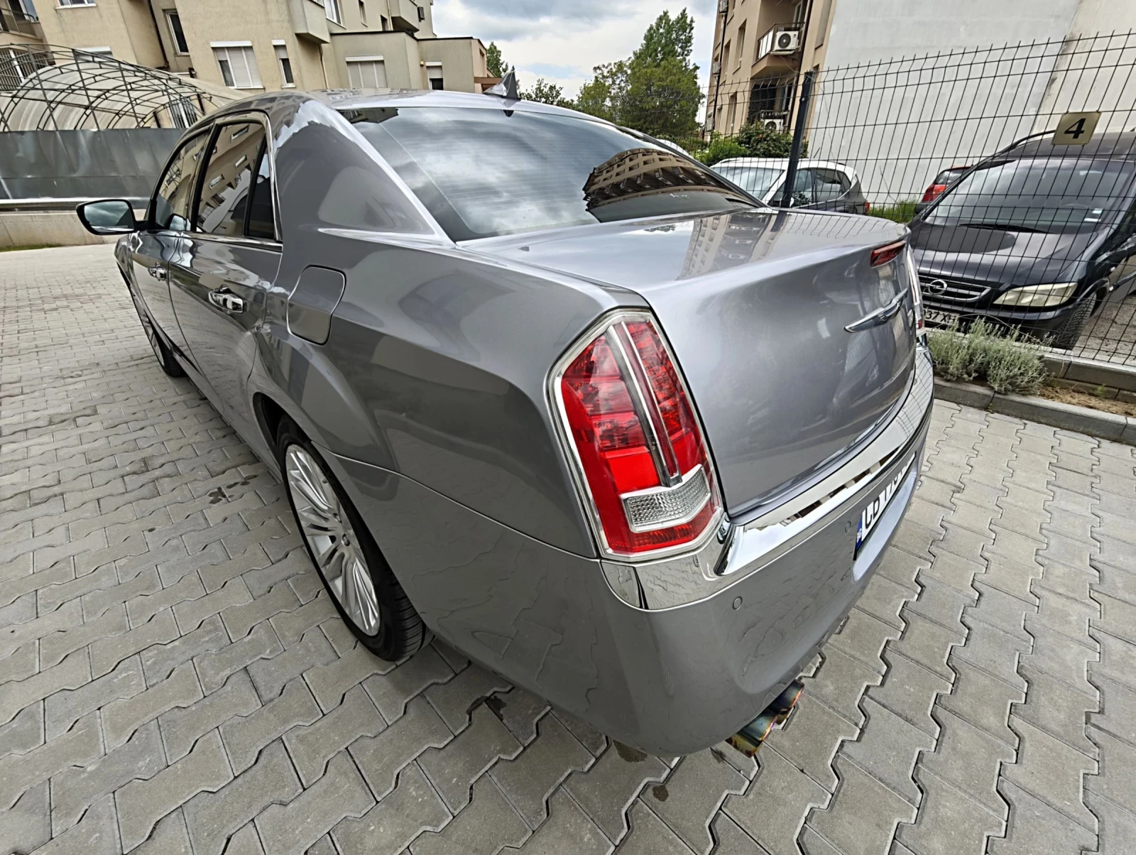Chrysler 300c 3.6, снимка 7 - Автомобили и джипове - 54644673