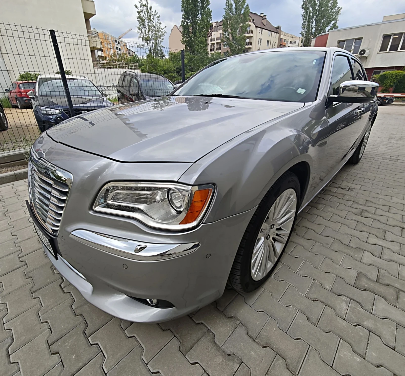 Chrysler 300c 3.6, снимка 4 - Автомобили и джипове - 54644673