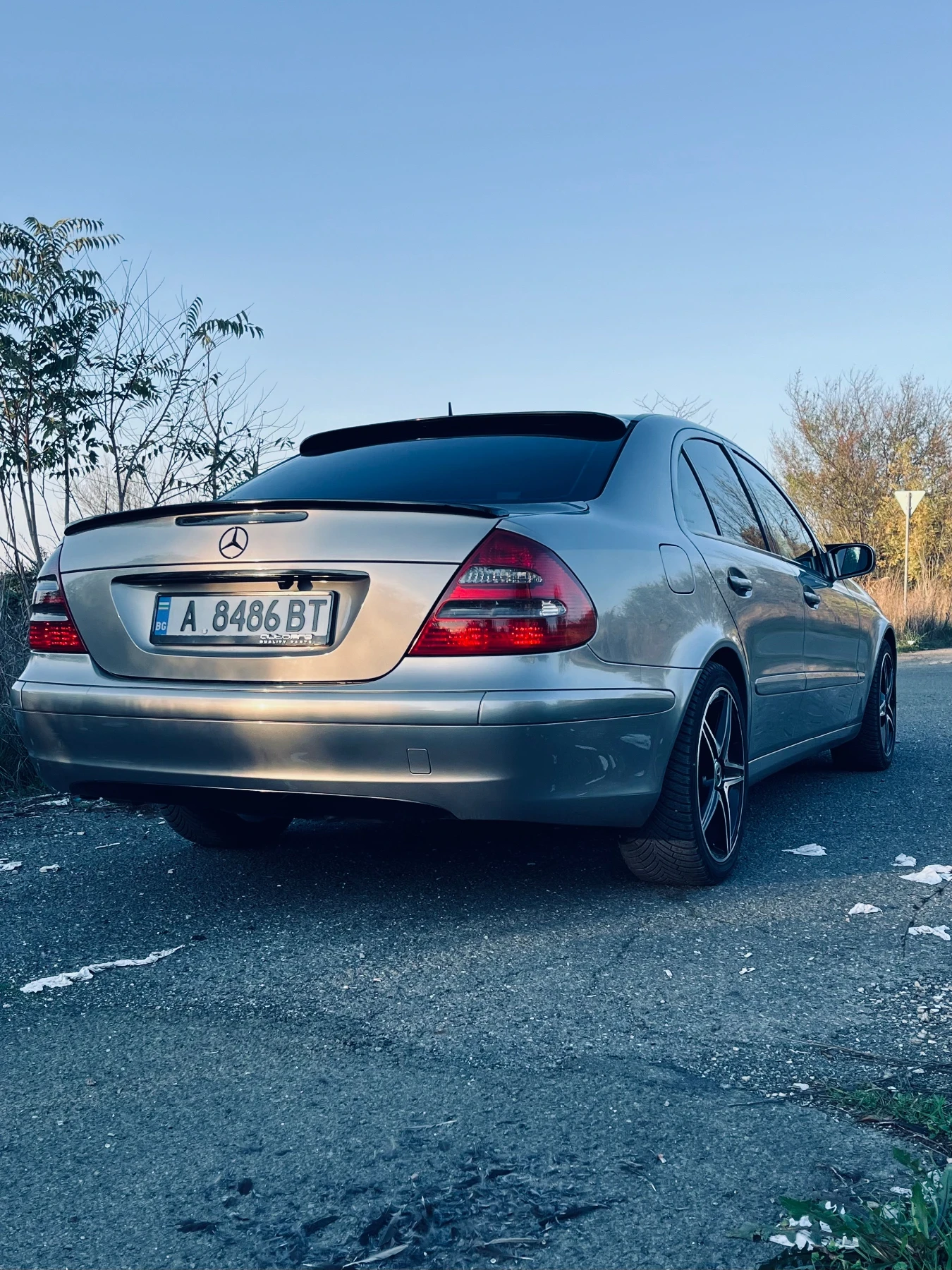 Mercedes-Benz E 220 W211, снимка 5 - Автомобили и джипове - 54717349