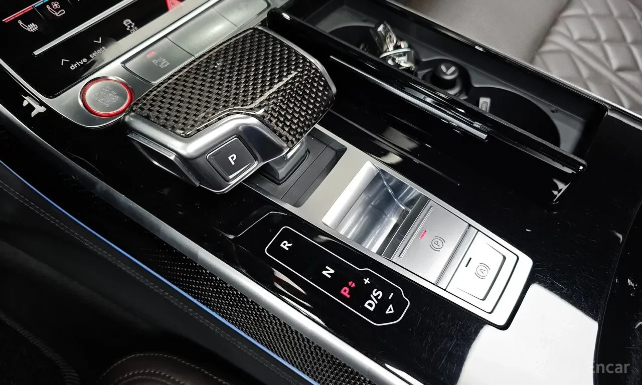 Audi S8  bang&olufsen* massage, снимка 8 - Автомобили и джипове - 54730517