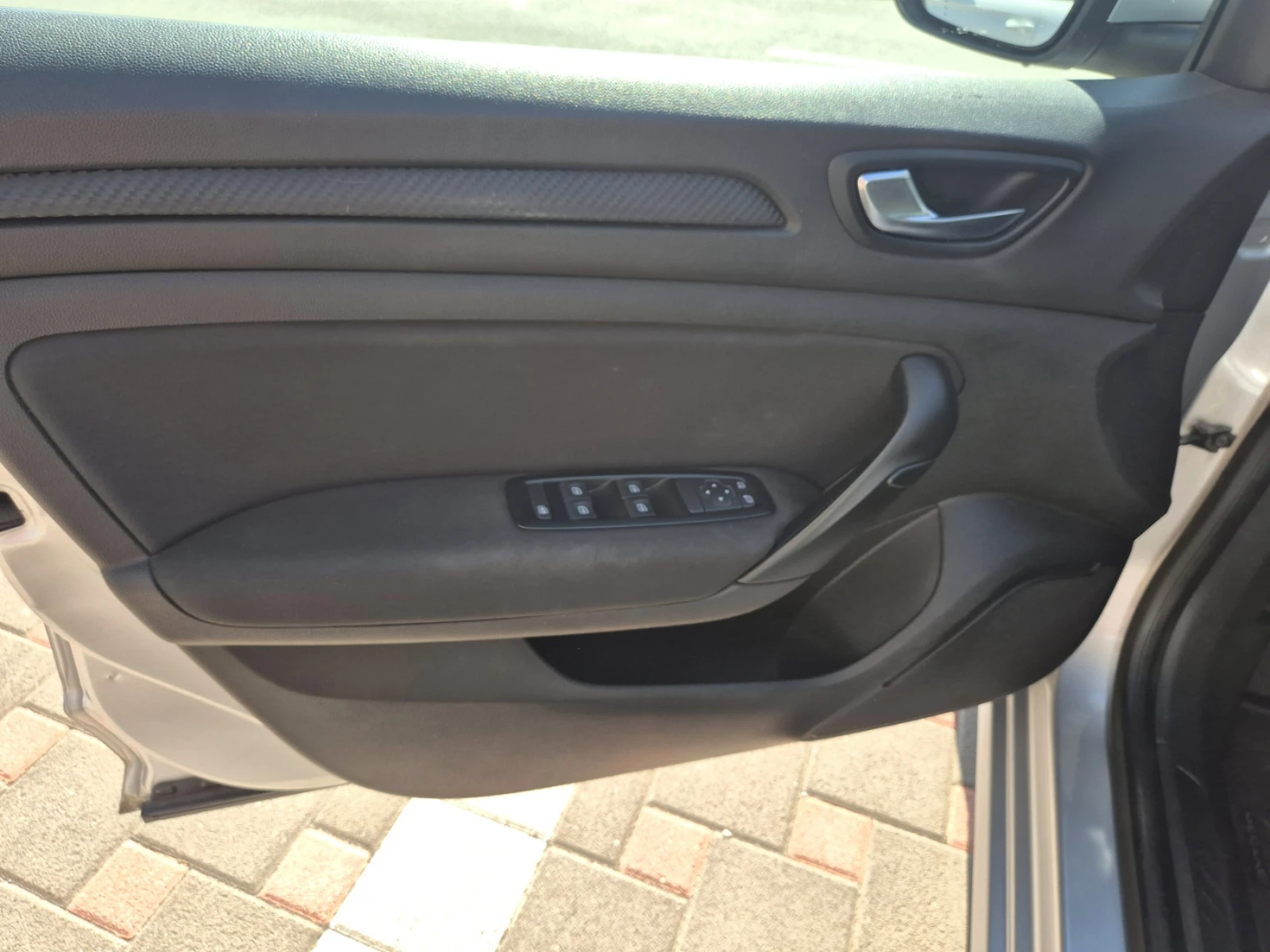 Renault Megane 1.5 tdi Sedan MT, снимка 13 - Автомобили и джипове - 54765969