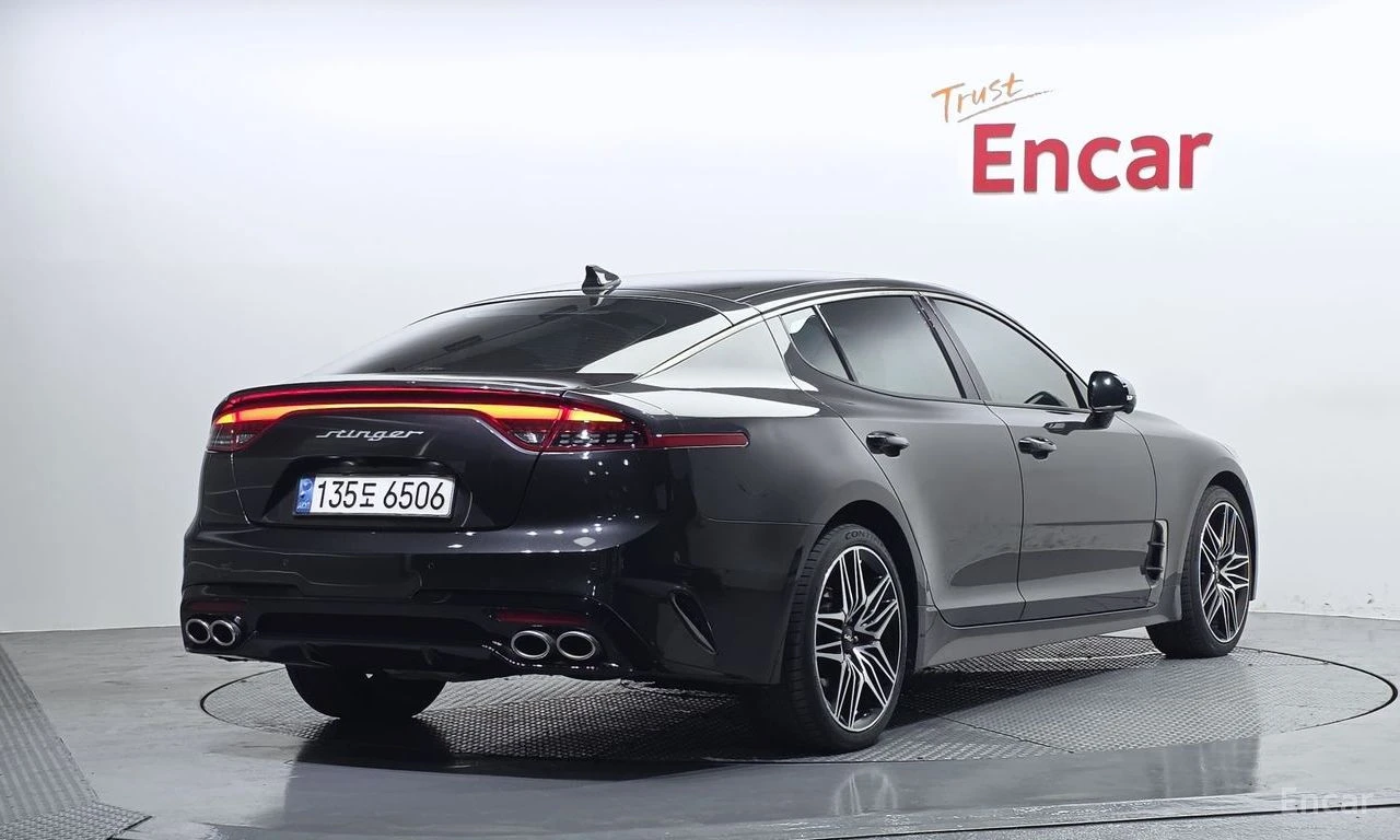 Kia Stinger 2.5* ПОДГРЕВ* ОБДУХВАНЕ* ХЕДЪП* LANE* ASSIST* , снимка 2 - Автомобили и джипове - 54864200
