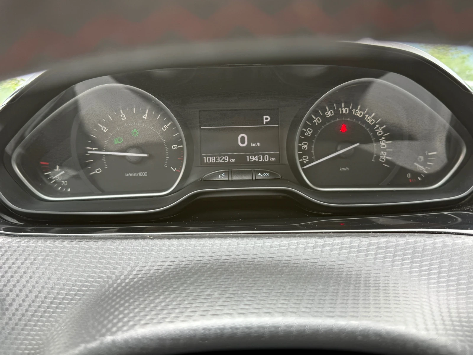Peugeot 208 GT-LINE AVTOMAT TURBO, снимка 15 - Автомобили и джипове - 54869918