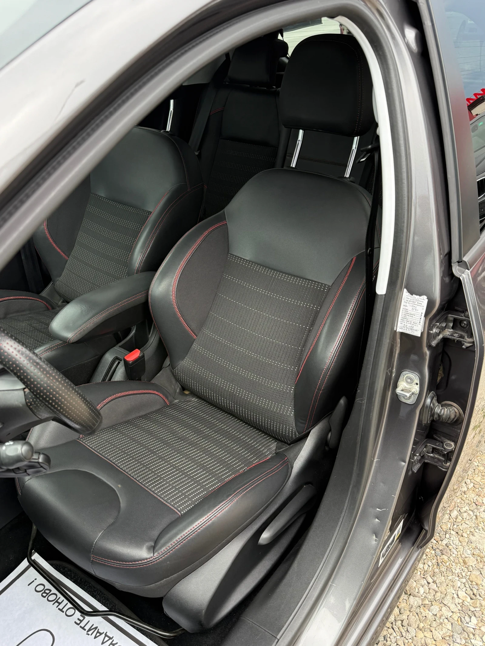 Peugeot 208 GT-LINE AVTOMAT TURBO, снимка 10 - Автомобили и джипове - 54869918