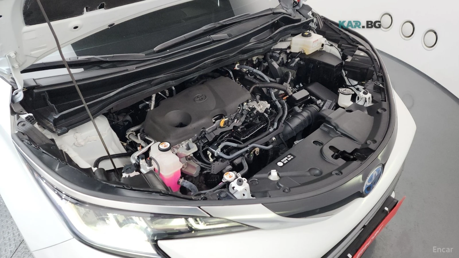 Toyota Sienna 2.5 HYBRID/HUD/360/ПОДГРЕВ/ОБДУХВАНЕ/TV, снимка 6 - Автомобили и джипове - 54902425