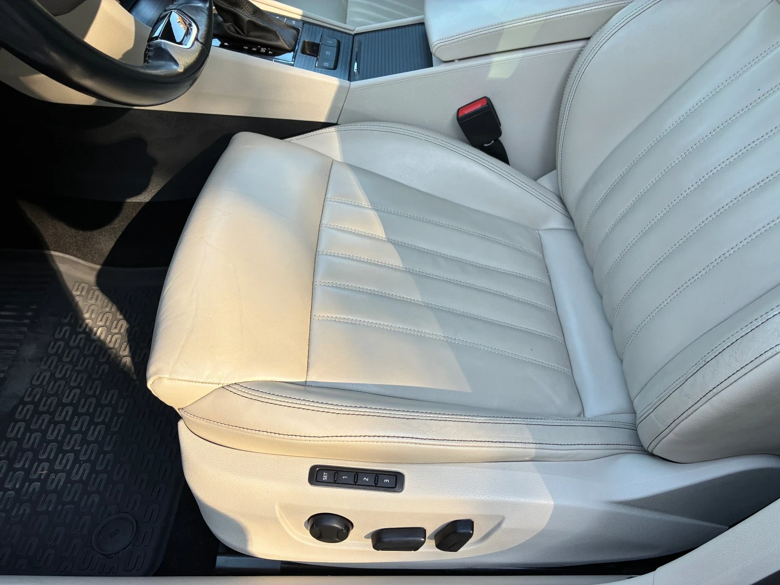 Skoda Superb 2.0TDI/4x4/Full LED/Facelift, снимка 13 - Автомобили и джипове - 55469595