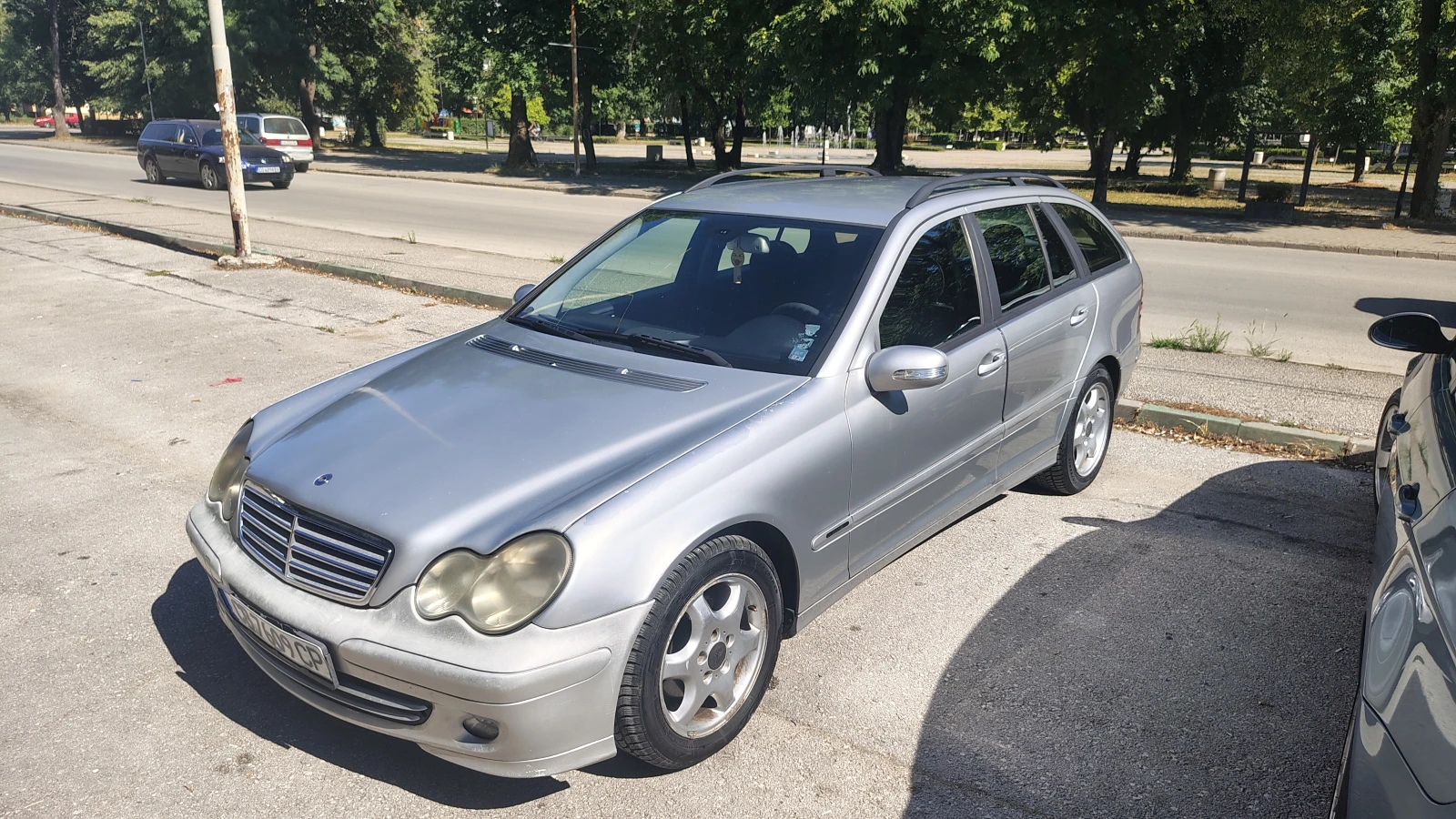 Mercedes-Benz C 220 Avantgarde, снимка 2 - Автомобили и джипове - 55480676