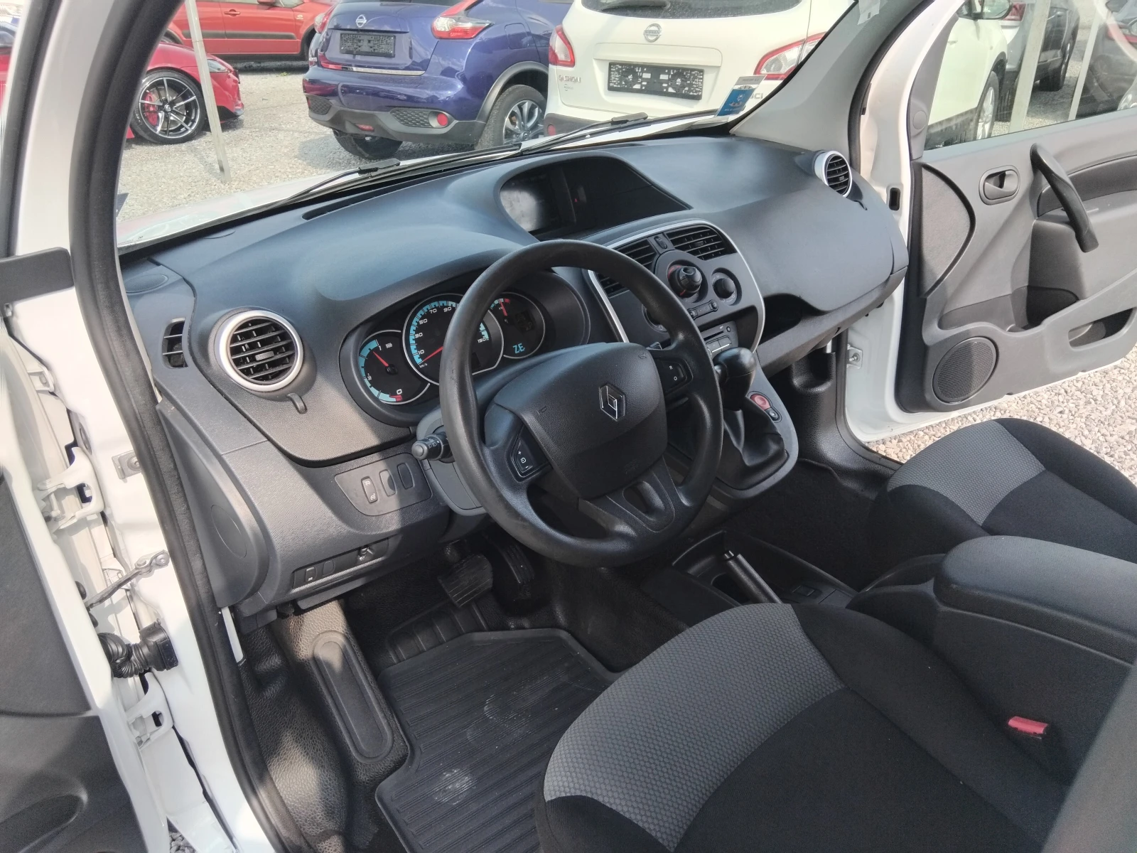 Renault Kangoo Electric/33KW, снимка 7 - Автомобили и джипове - 55775427