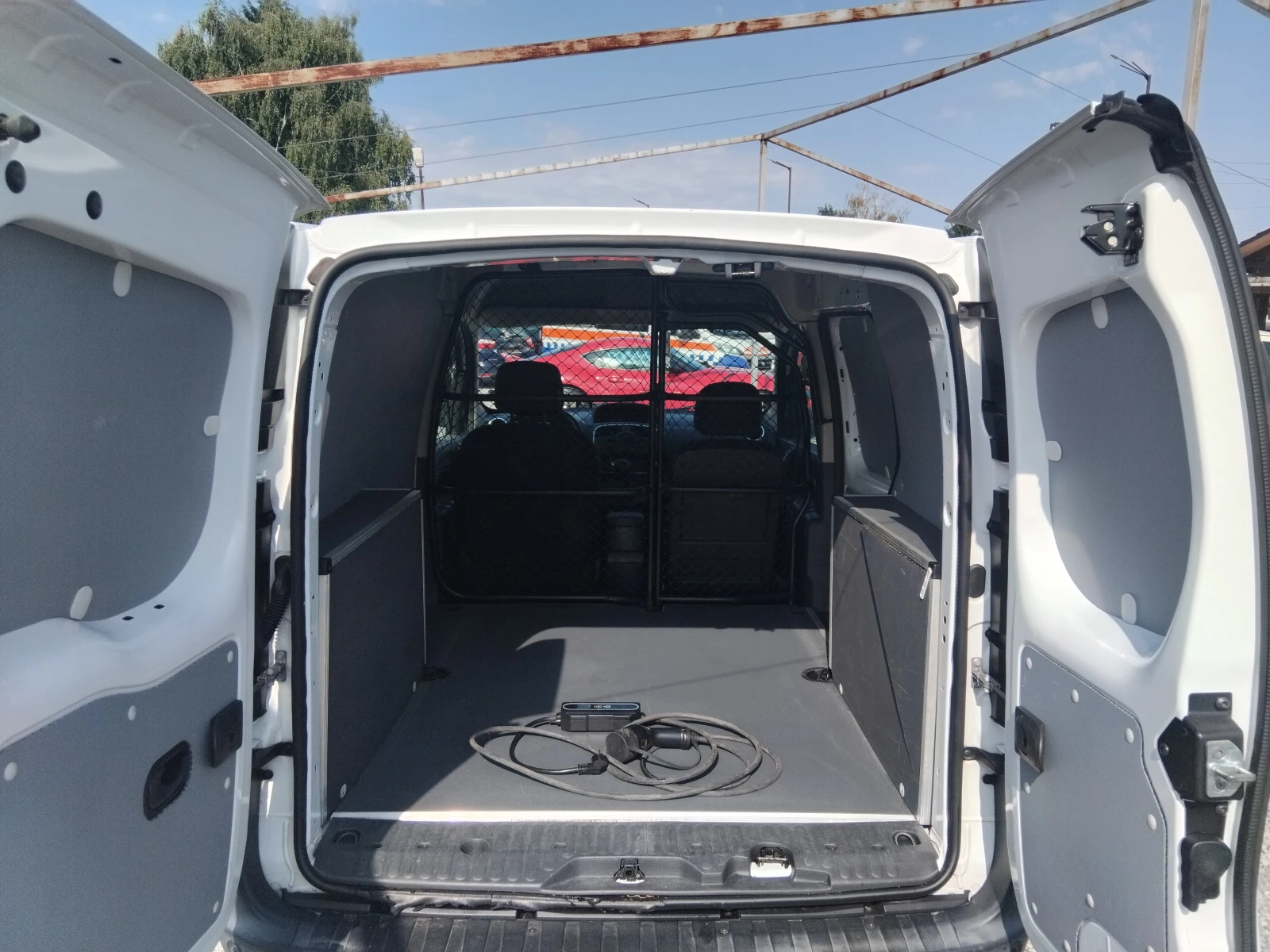 Renault Kangoo Electric/33KW, снимка 11 - Автомобили и джипове - 55775427