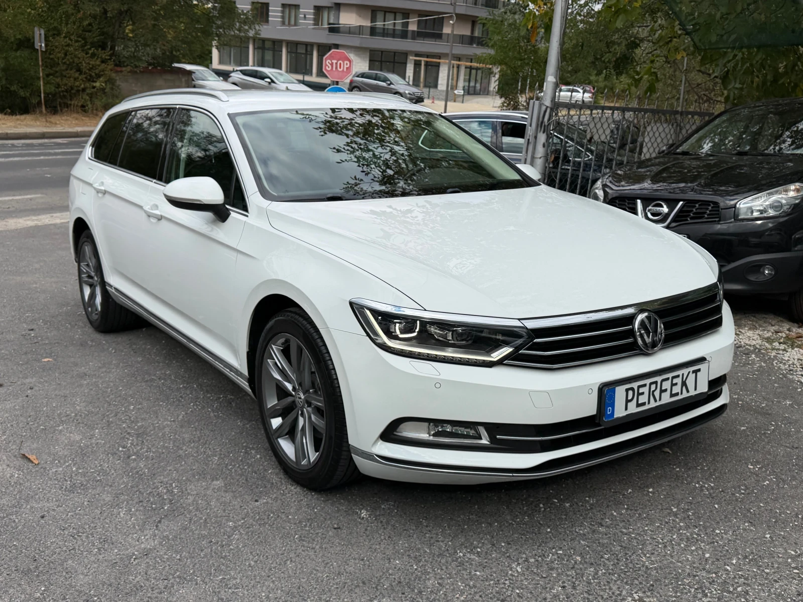 VW Passat 2.0TDI* DSG* Highline, снимка 3 - Автомобили и джипове - 56314916