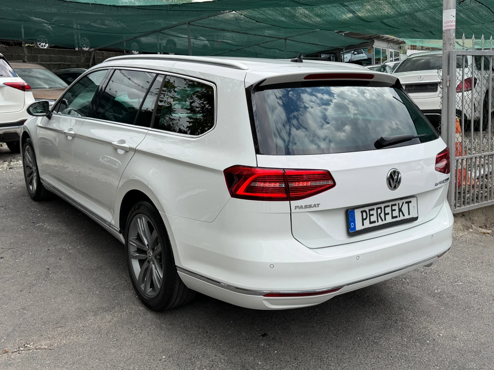VW Passat 2.0TDI* DSG* Highline, снимка 6 - Автомобили и джипове - 56314916