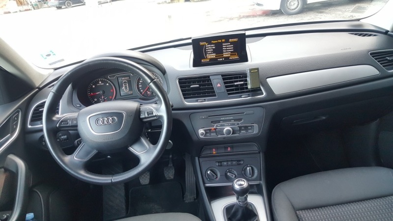 Audi Q3 2.0 tdi, снимка 3 - Автомобили и джипове - 46237704