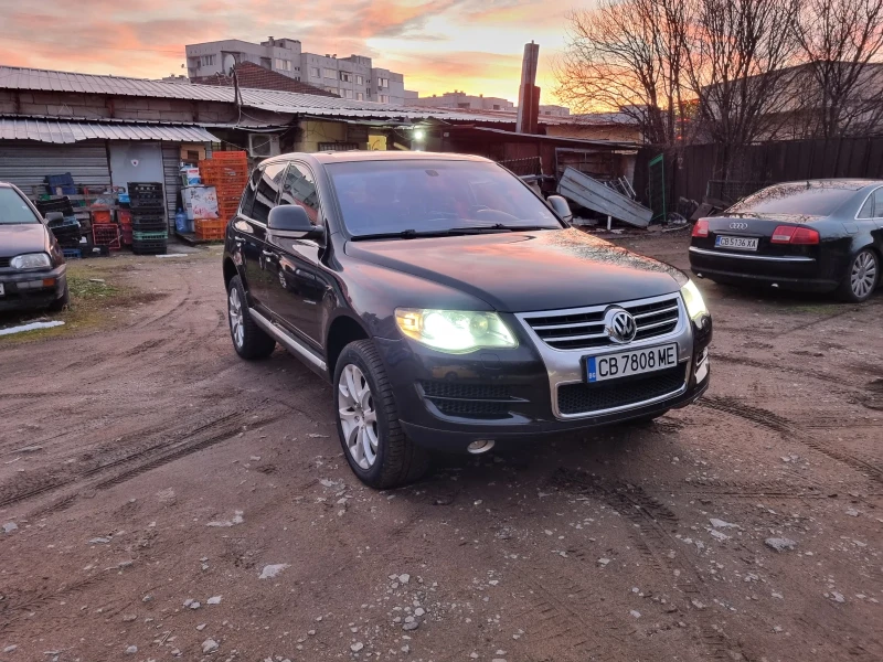 VW Touareg 3.0 TDI На Пружини, снимка 1 - Автомобили и джипове - 48490925