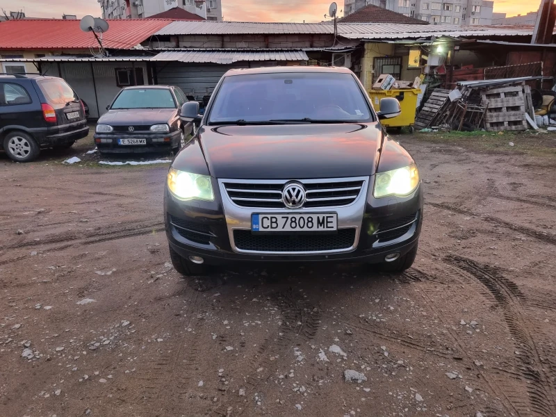 VW Touareg 3.0 TDI На Пружини, снимка 2 - Автомобили и джипове - 48490925