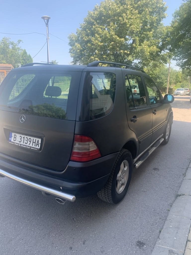 Mercedes-Benz ML 320, снимка 3 - Автомобили и джипове - 47581982