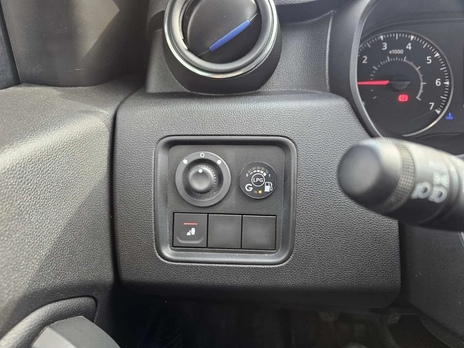 Dacia Duster 1.0 TCe 90 Stop&Start LPG | Mobile.bg   11