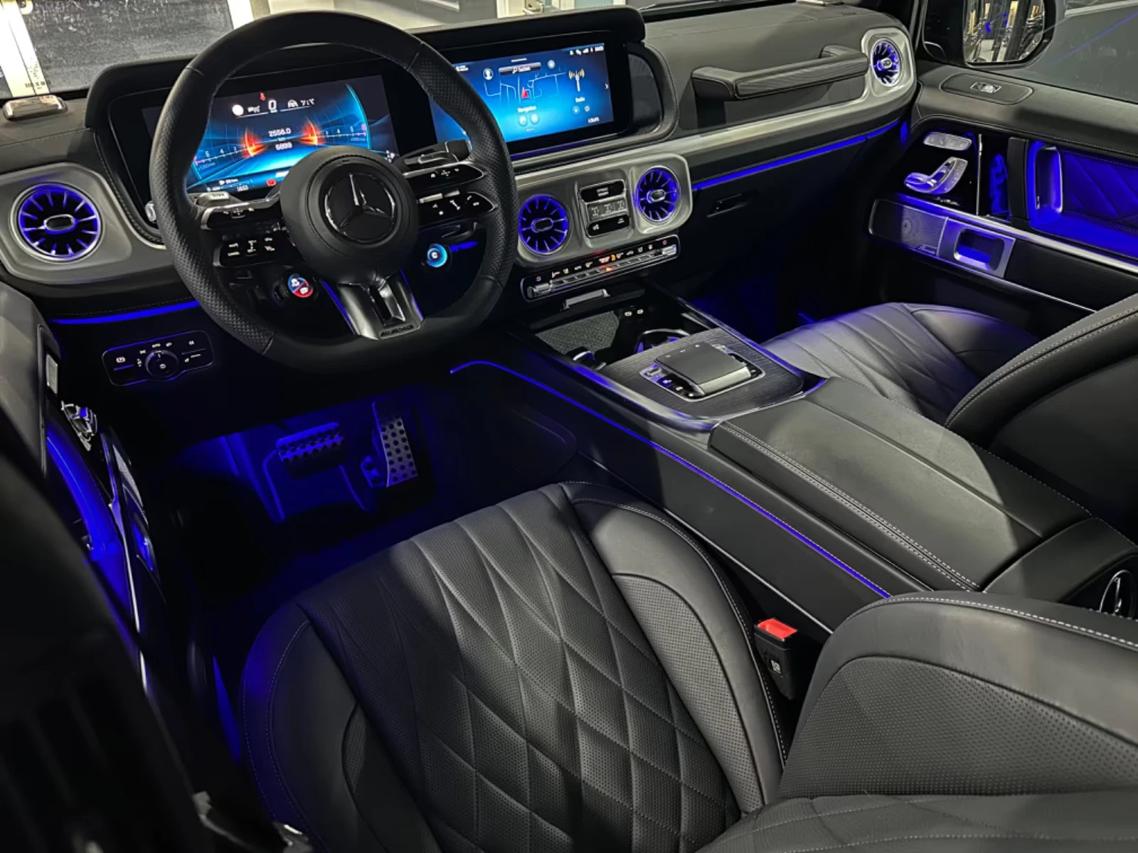 Mercedes-Benz G 63 AMG Facelift* Exclusive* Distronic - изображение 4