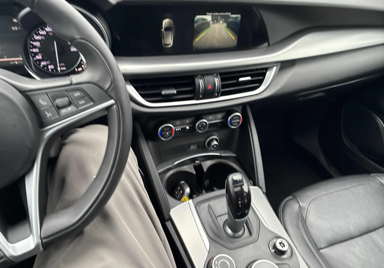 Alfa Romeo Stelvio Sport - изображение 7