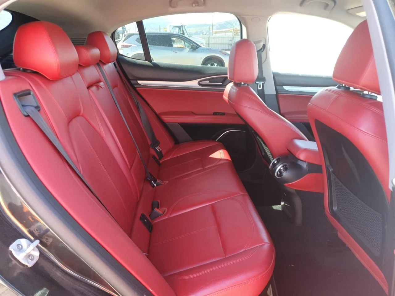 Alfa Romeo Stelvio Sport AWD 280 *   *  | Mobile.bg   11