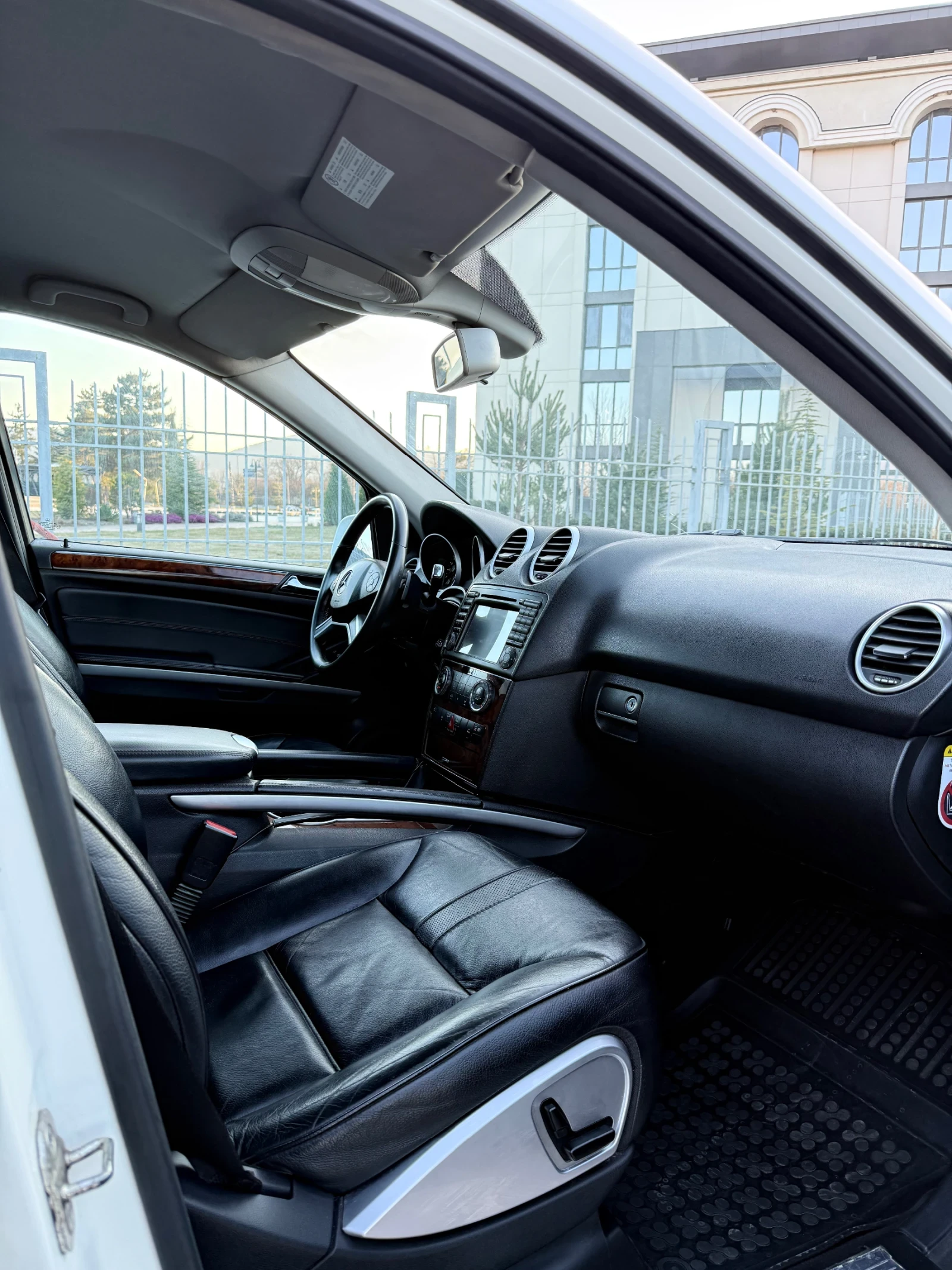 Mercedes-Benz ML 350 Face/Amg Pack, снимка 9 - Автомобили и джипове - 53837509