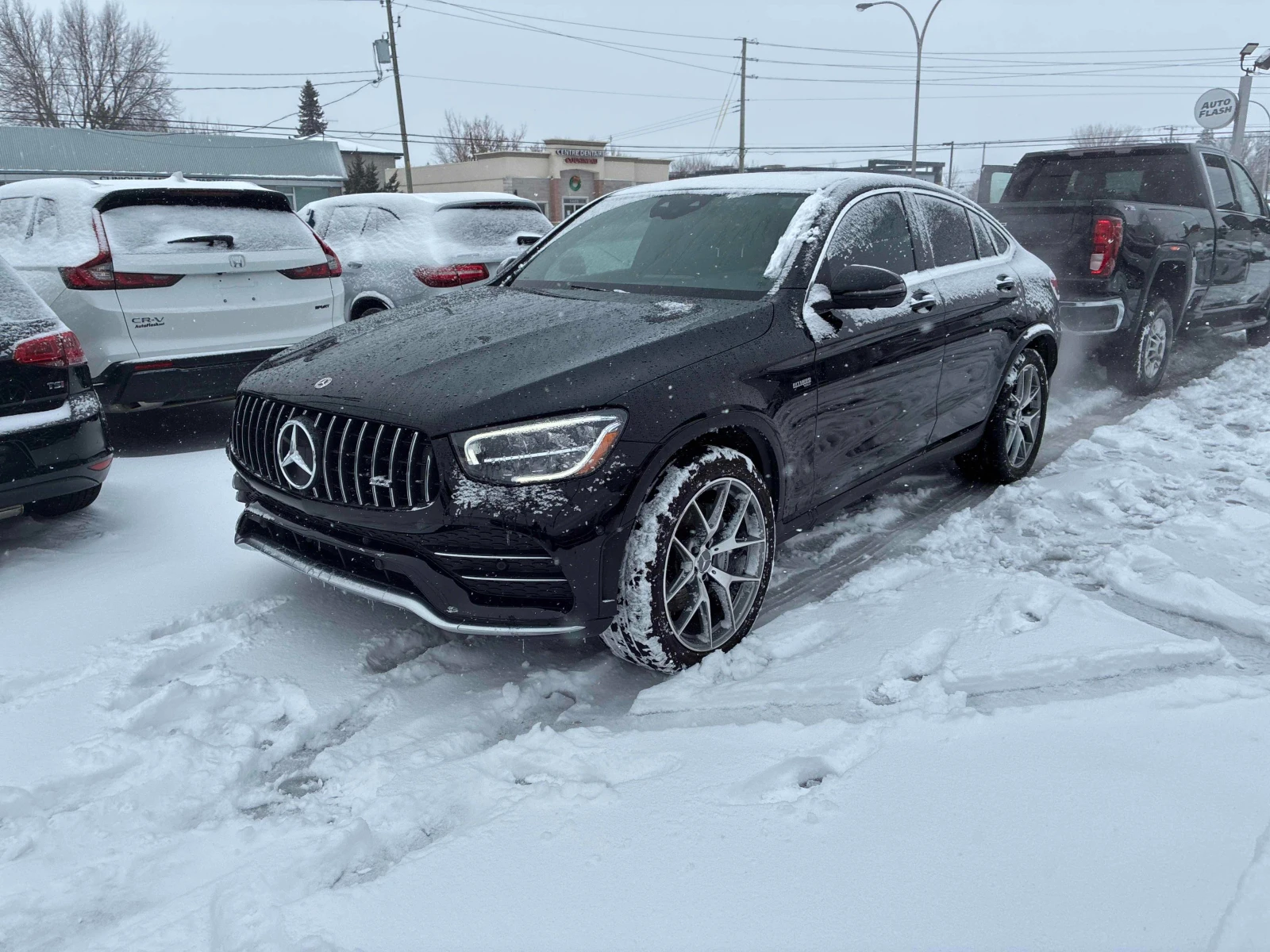 Mercedes-Benz GLC 43 AMG * * CARFAX * * АВТО КРЕДИТ * * , снимка 4 - Автомобили и джипове - 53930204