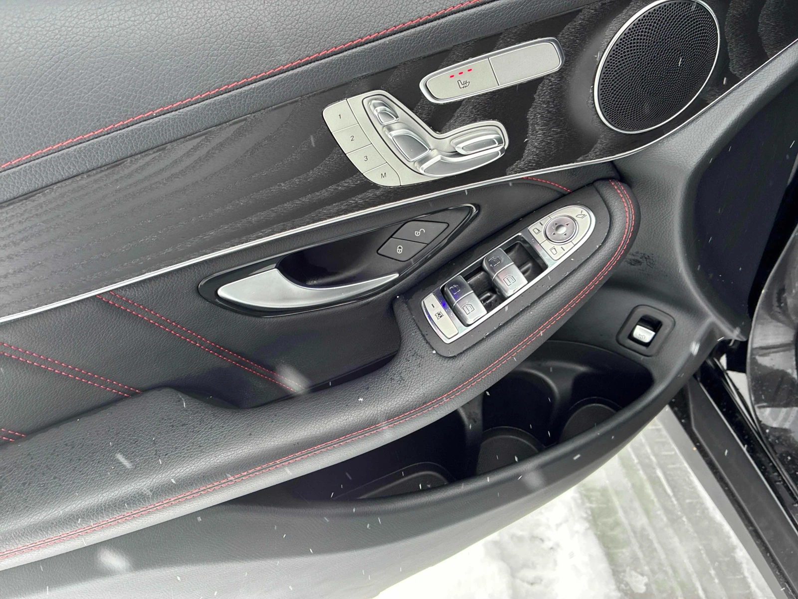 Mercedes-Benz GLC 43 AMG * * CARFAX * * АВТО КРЕДИТ * * , снимка 10 - Автомобили и джипове - 53930204