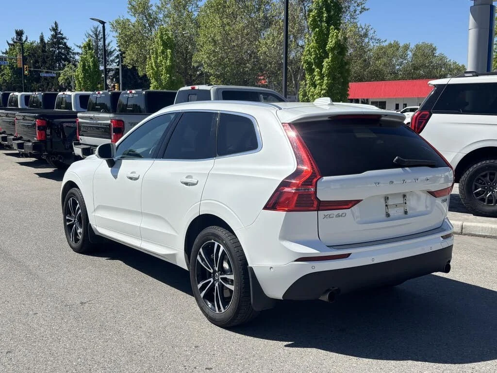 Volvo XC60 T6 Momentum AWD/Keyless/Lane Assist/B&W, снимка 6 - Автомобили и джипове - 54439369