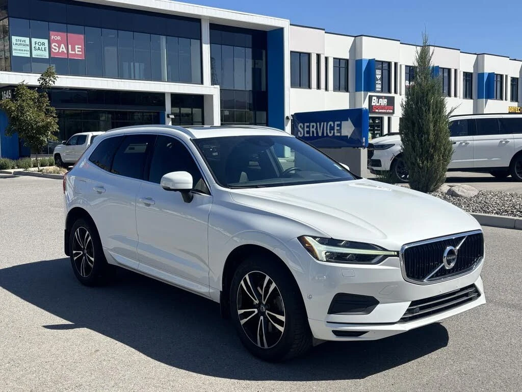 Volvo XC60 T6 Momentum AWD/Keyless/Lane Assist/B&W, снимка 3 - Автомобили и джипове - 54439369