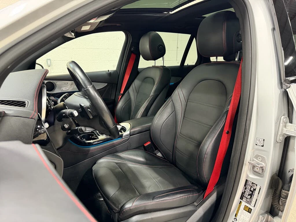 Mercedes-Benz GLC 43 AMG 4MATIC* AMBIENT* PANORAMA* ПОДГРЕВ* КРАЙНА ЦЕНА* , снимка 8 - Автомобили и джипове - 54629013