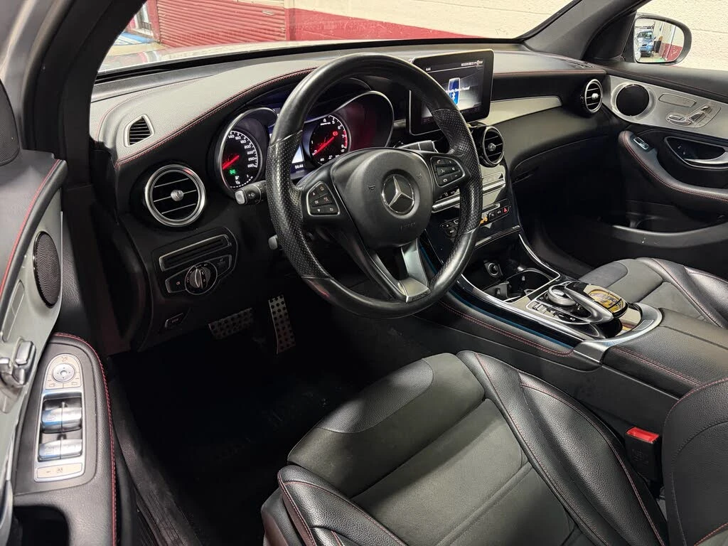 Mercedes-Benz GLC 43 AMG 4MATIC* AMBIENT* PANORAMA* ПОДГРЕВ* КРАЙНА ЦЕНА* , снимка 10 - Автомобили и джипове - 54629013