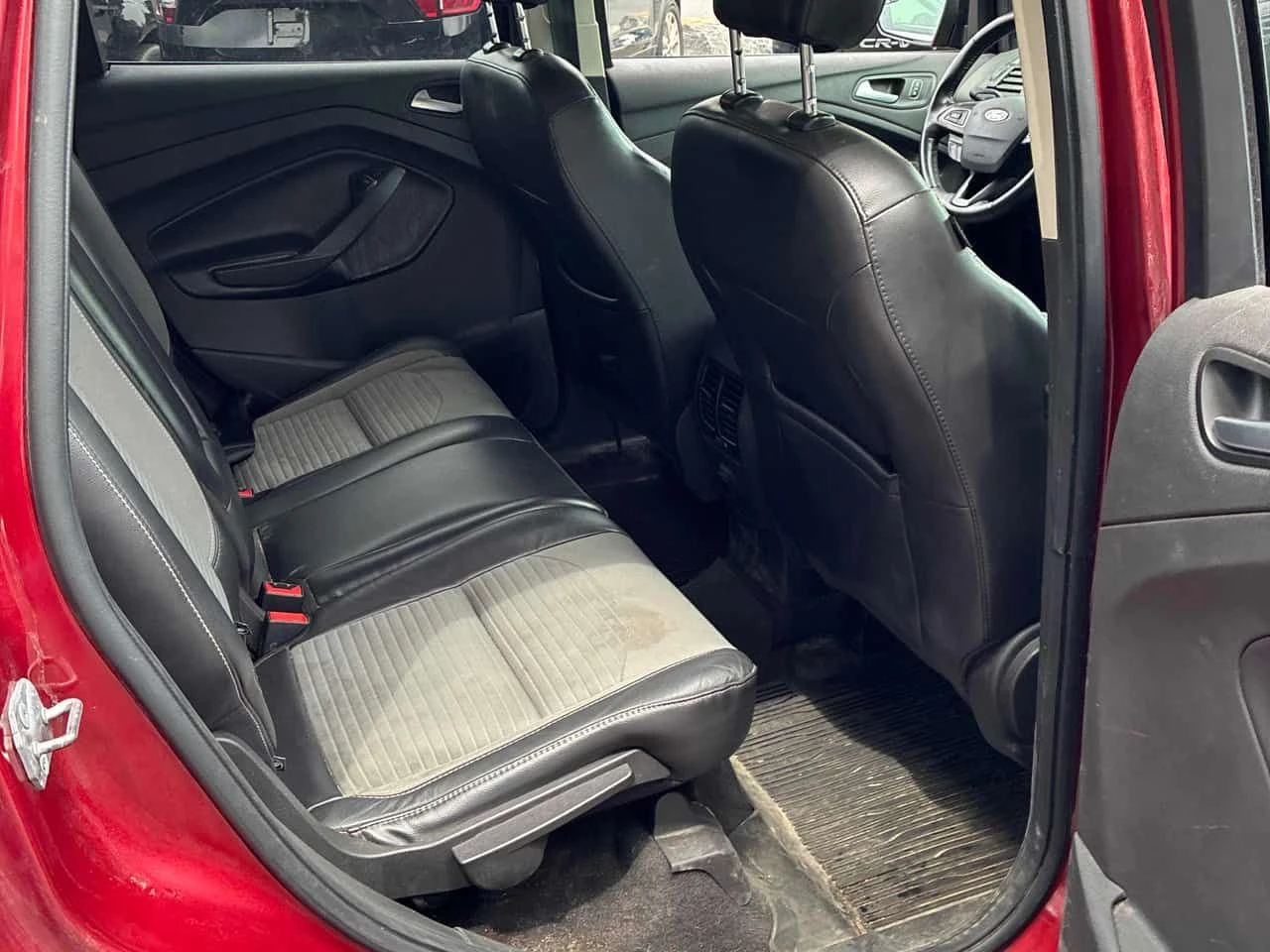 Ford Escape * SE * АВТОКРЕДИТ БЕЗ ПЪРВОНАЧАЛНА ВНОСКА* , снимка 13 - Автомобили и джипове - 54990598