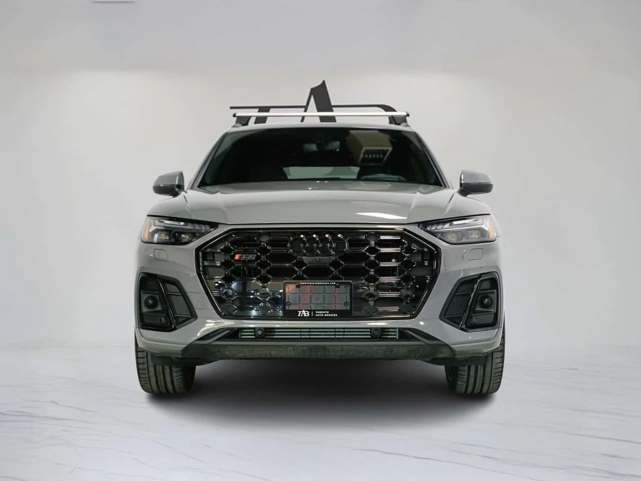 Audi SQ5 * TECHNIK * CARFAX * ФИКСИРАНА ЦЕНА ДО БГ * , снимка 7 - Автомобили и джипове - 55125129