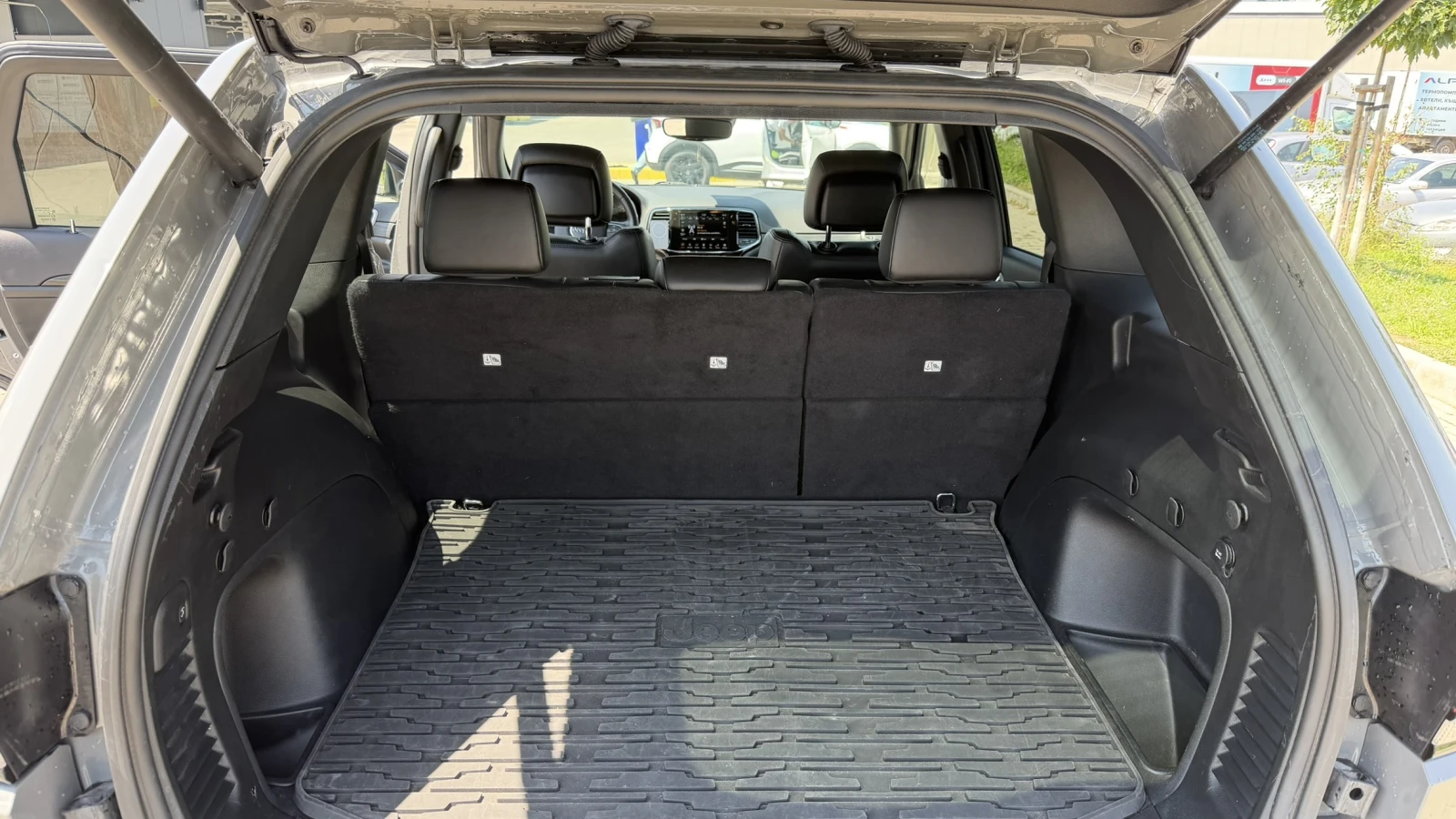 Jeep Grand cherokee, снимка 8 - Автомобили и джипове - 55452322