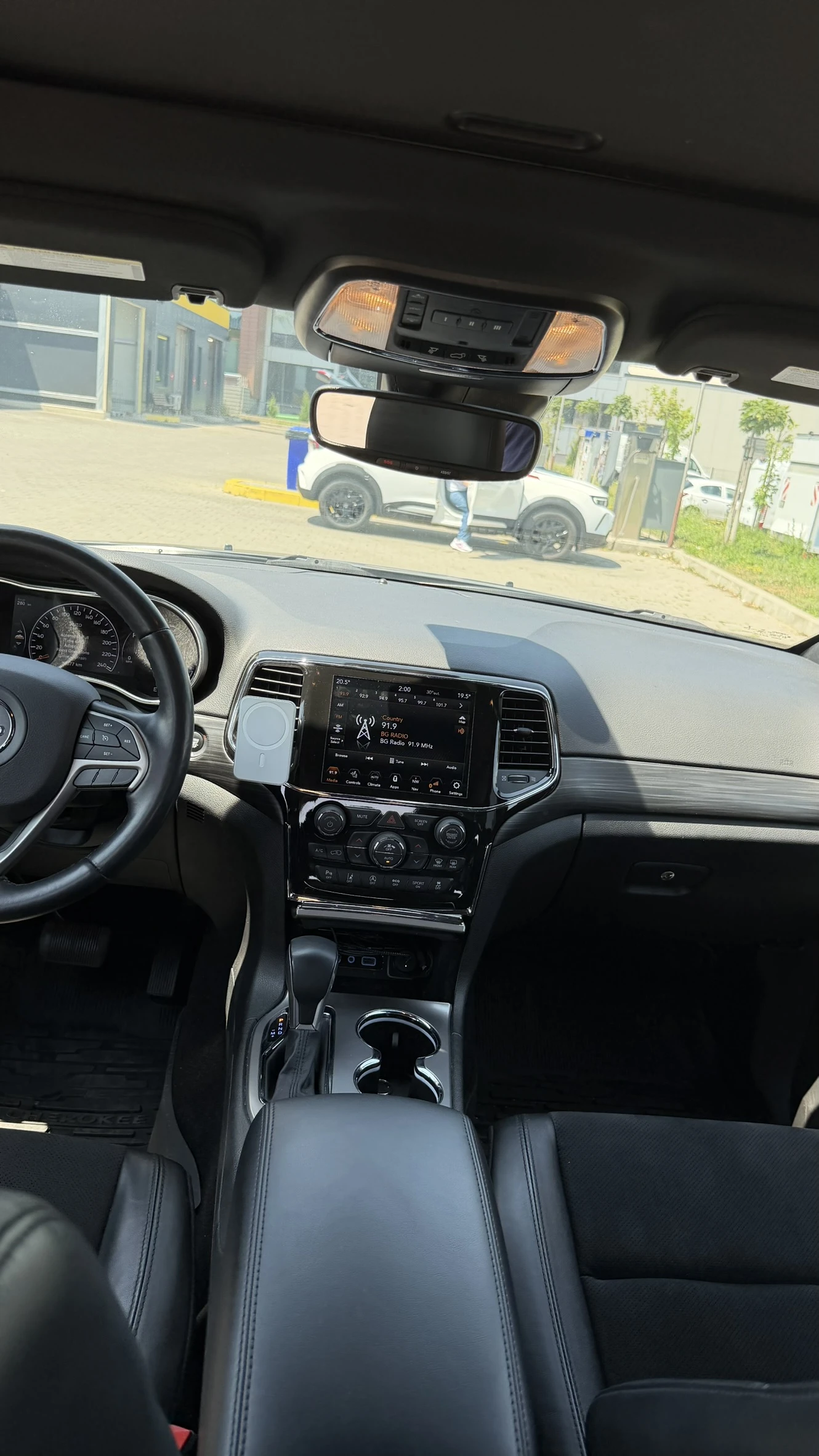 Jeep Grand cherokee, снимка 14 - Автомобили и джипове - 55452322