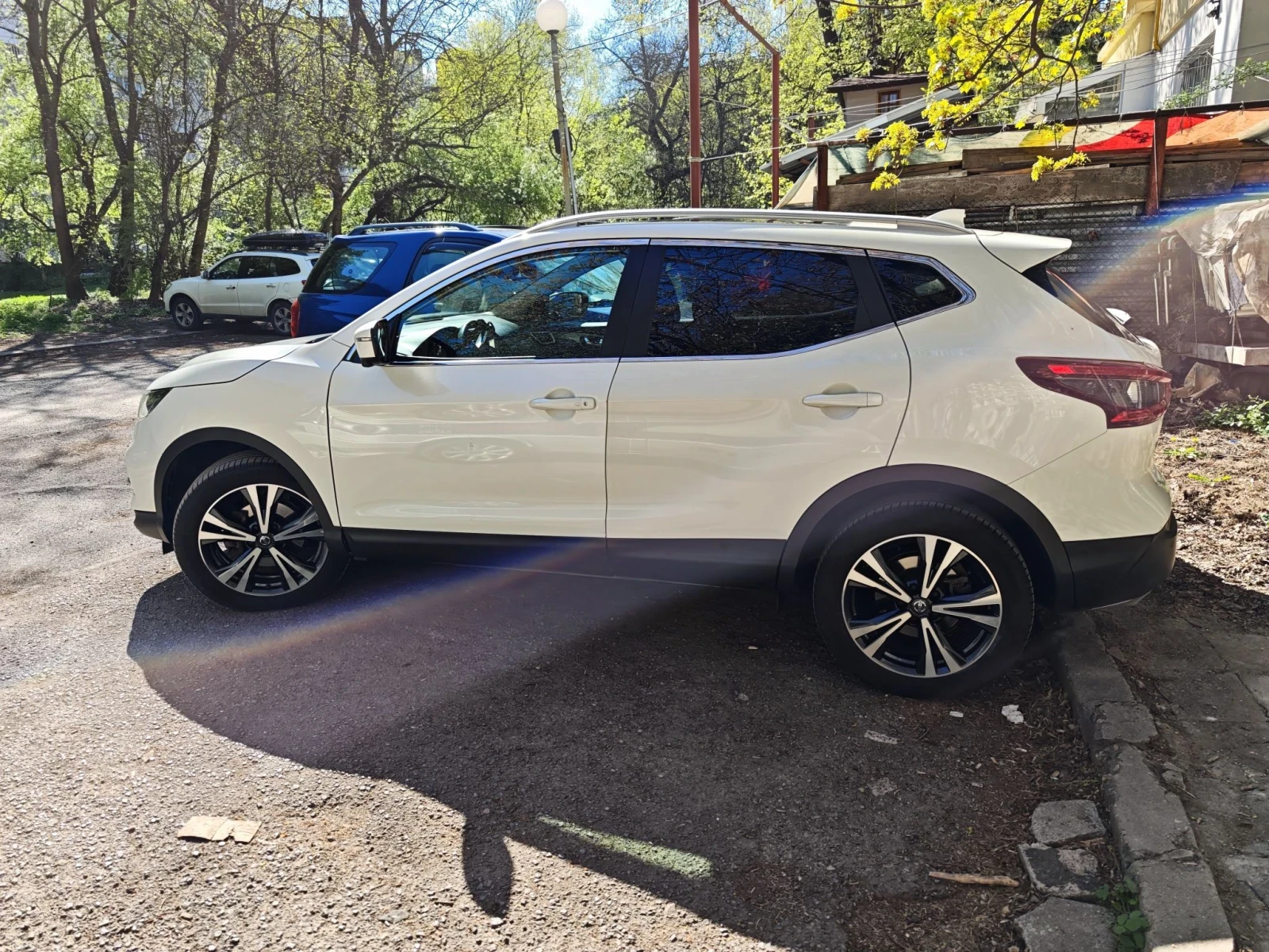 Nissan Qashqai 1.6dci , снимка 3 - Автомобили и джипове - 55900603