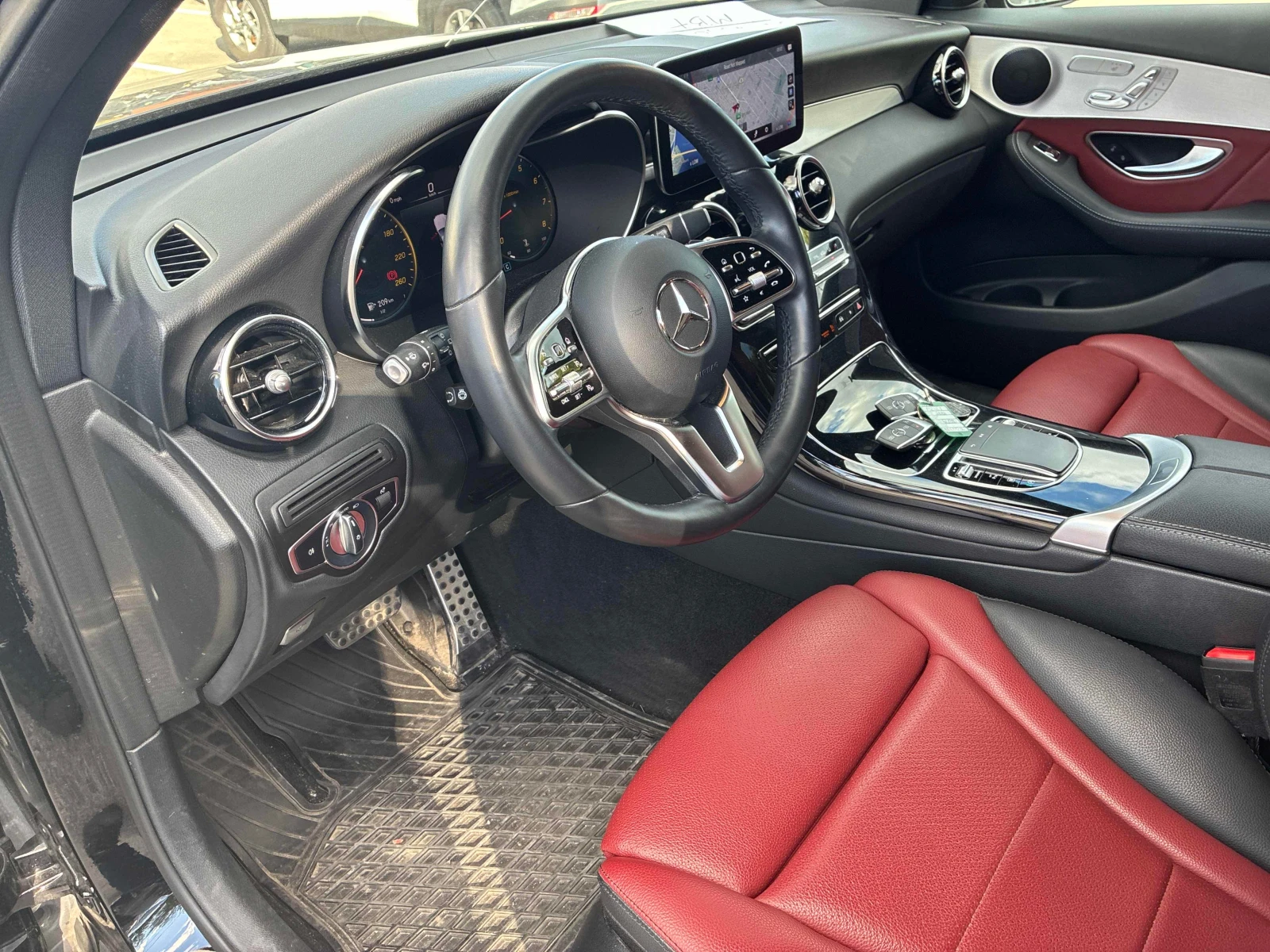 Mercedes-Benz GLC 300  DISTRONIC / 360 / MEMORY / BURMESTER , снимка 7 - Автомобили и джипове - 55938987