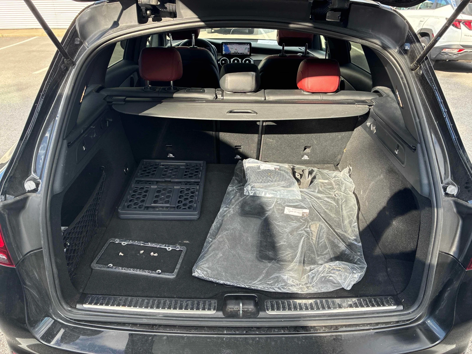 Mercedes-Benz GLC 300  DISTRONIC / 360 / MEMORY / BURMESTER , снимка 12 - Автомобили и джипове - 55938987