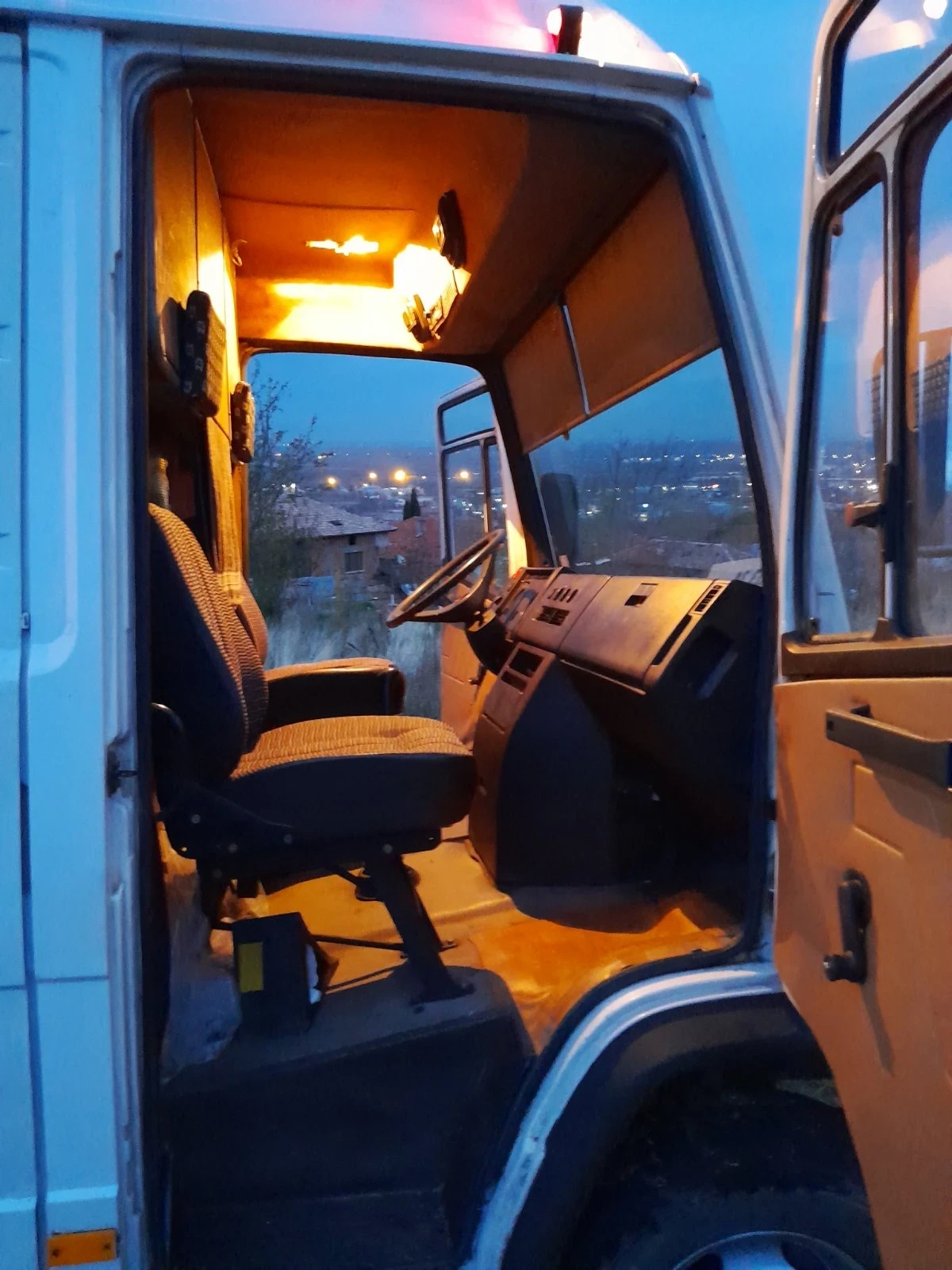 Mercedes-Benz 709, снимка 11 - Бусове и автобуси - 55148602