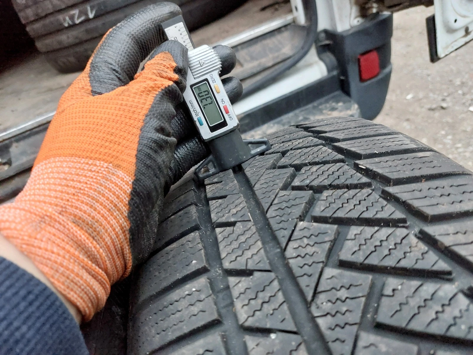 ���� 225/55R17 | Mobile.bg � ����������� 4