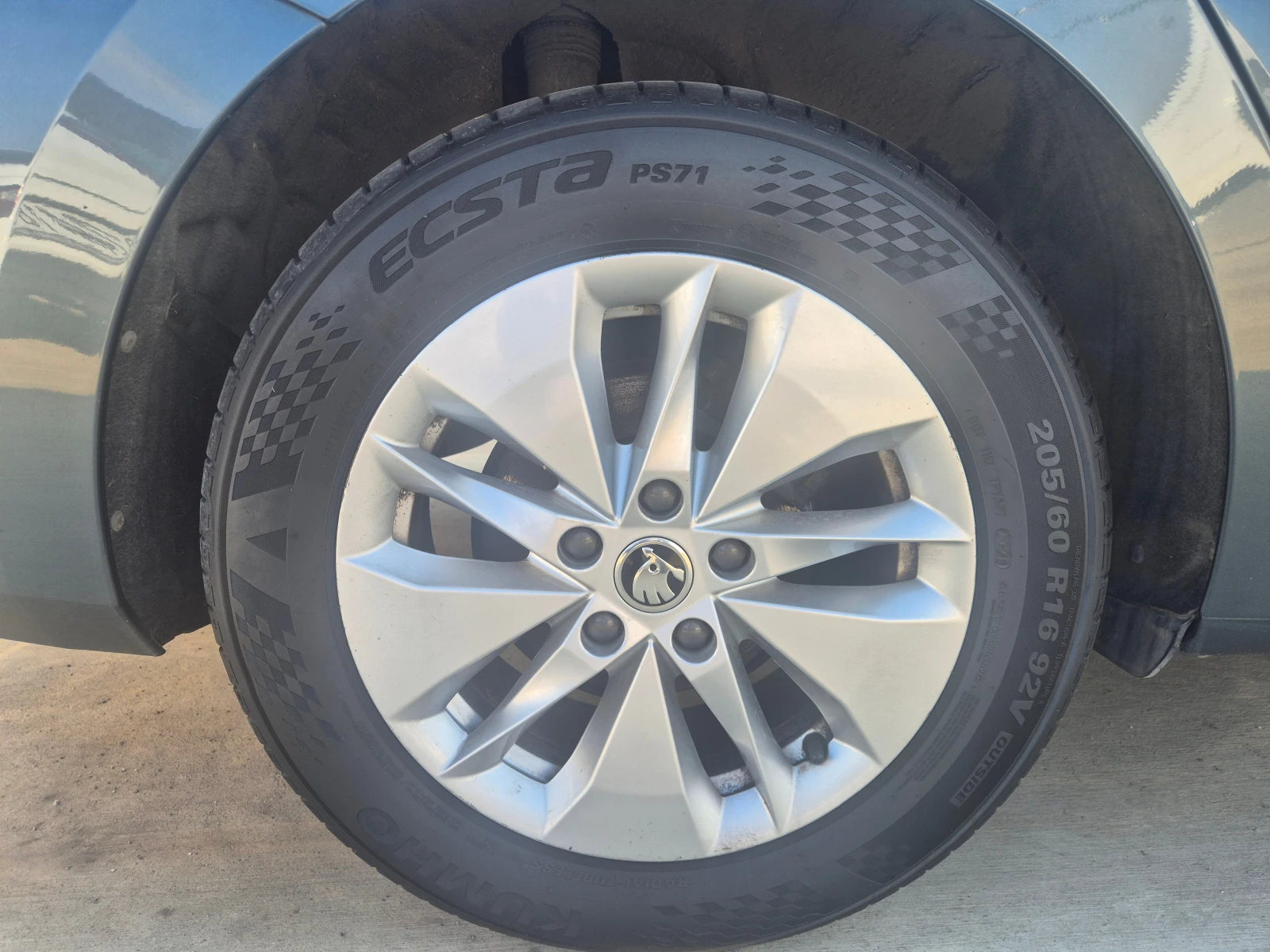 Гуми с джанти Goodyear 205/60R16, снимка 6 - Гуми и джанти - 53736331