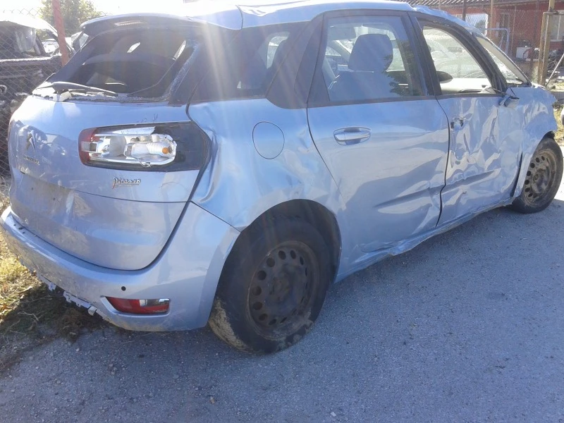 Citroen C4 Picasso 1.2i, снимка 6 - Автомобили и джипове - 42537171