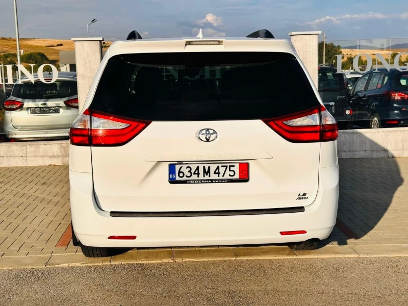 Toyota Sienna, снимка 13 - Автомобили и джипове - 47021208