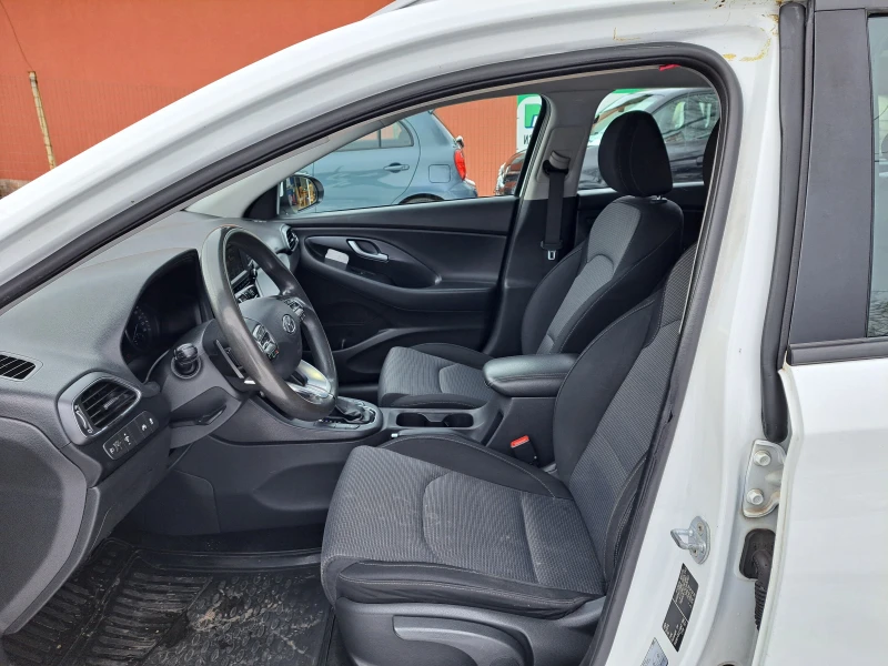 Hyundai I30 1.6CRDI AUTOMATIK, снимка 12 - Автомобили и джипове - 48666928