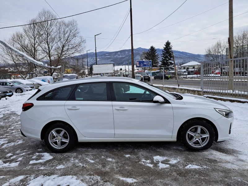 Hyundai I30 1.6CRDI AUTOMATIK, снимка 8 - Автомобили и джипове - 48666928