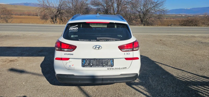 Hyundai I30 1.6 CRDI Business SW 110 hp, снимка 6 - Автомобили и джипове - 49009048