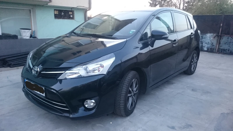 Toyota Verso Комби, снимка 2 - Автомобили и джипове - 49315004